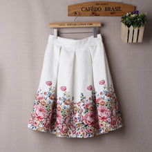 Load image into Gallery viewer, Flower Print Pleated Skirt
